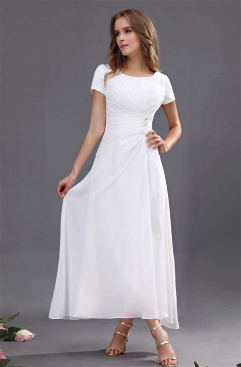 22 Cute White Graduation Dresses Under 100