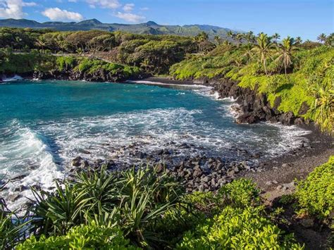 Discover The Best Road To Hana Stops Including Waterfalls Beaches