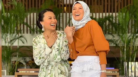 Saksikan telatah sheila rusly bersama artis jemputan emma maembong dalam rancangan masakan ini sepanjang ramadan ini. NABILA HUDA - Jawab isu panas di Ketuk-Ketuk Ramadan 2019 ...