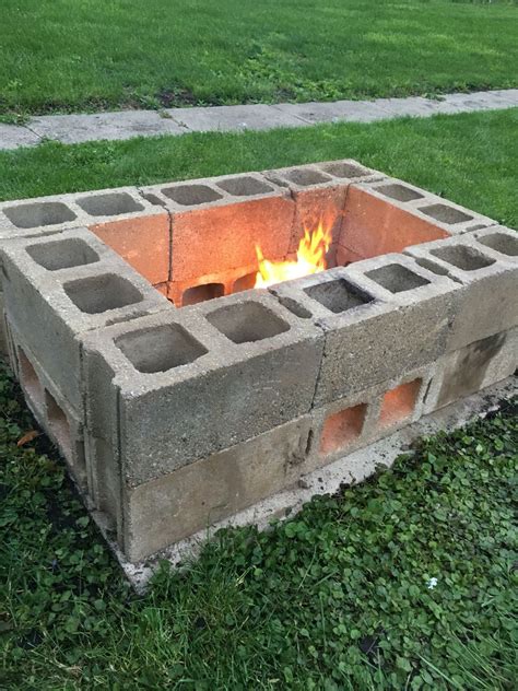 Diy Fire Pit Made From Cinder Blocks Cinder Block Fire Pit Fire Pit