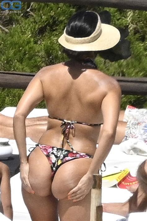 Courtney Kardashian Naked Telegraph