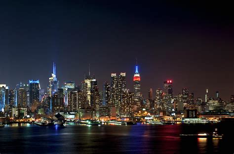 Night View Of New York City Skyline By Driendl Group