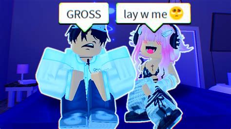 So I Joined Online Dater Cuddle Games On Roblox Youtube