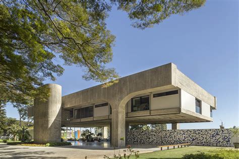 Arquitécnika Revitalizes 1970s Brutalist Residence With New Program And Additions In Brasília