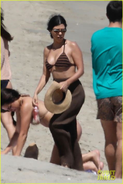 Kendall Jenner Fai Khadra Share A Laugh During A Walk On The Beach