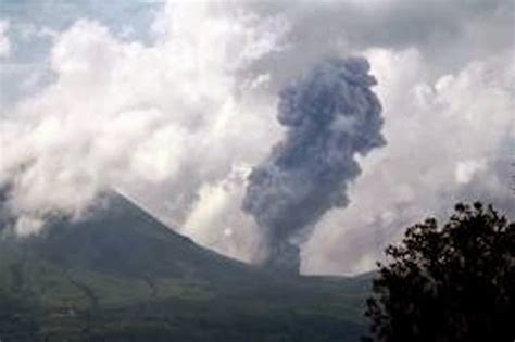 Gunung Api Sinabung Meletus Senin Jurnal Pp