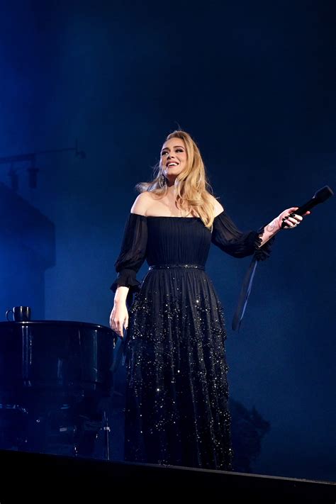 Adele Returned To The Stage In Glamorous Style British Vogue