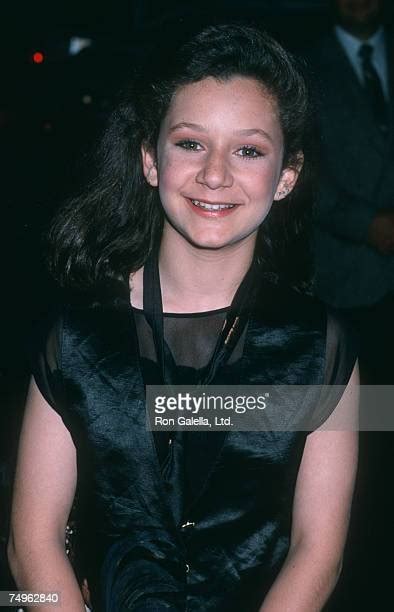 Sara Gilbert 1989 Photos And Premium High Res Pictures Getty Images