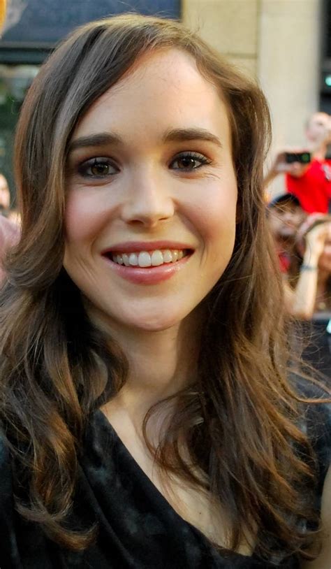 I'll be sharing things i care about with you all on here— from meaningful voices that need to be heard, to important lgbtq+ and social issues to. Ellen Page sa taille son poids, combien mesure cette star