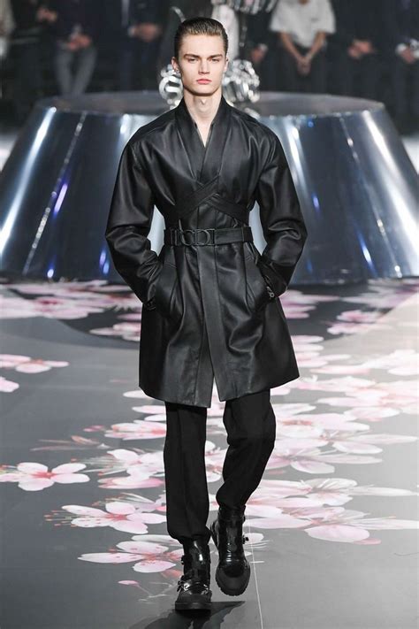 Check Out The Dior Men Pre Fall 2019 Tokyo Show Mens Fashion Summer Mens Winter Fashion