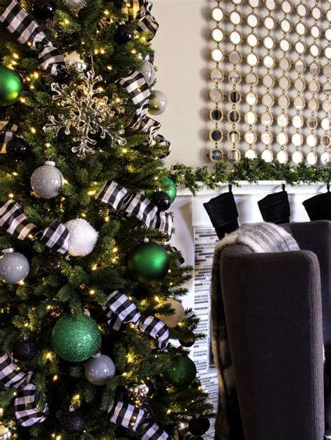 Oscar Bravo Home Green And Black Christmas Decor Holiday Blog Hop