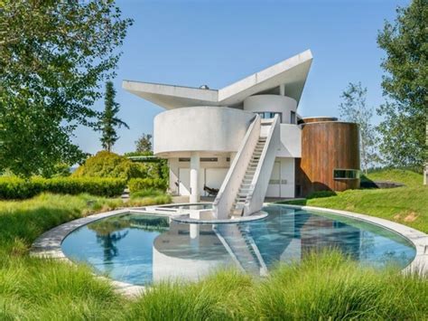This Million Guggenheim Meets Spaceship Home In Washington Comes