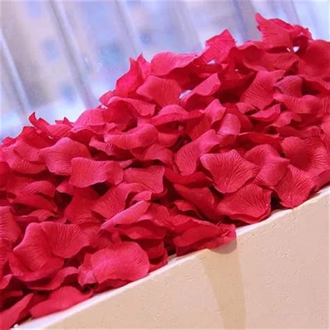 Wholesale Colorful Artificial Rose Petal Wedding Flower Marriage Party