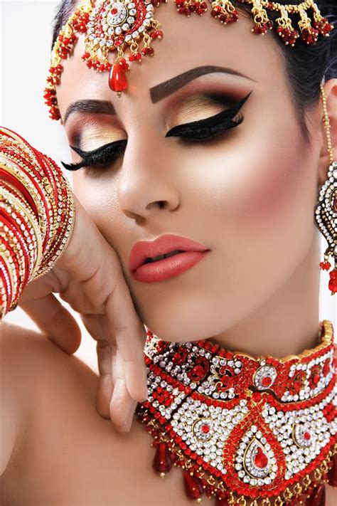Bridal Dolls Maquillaje Hindu Bellezas Exóticas Novia Asiática