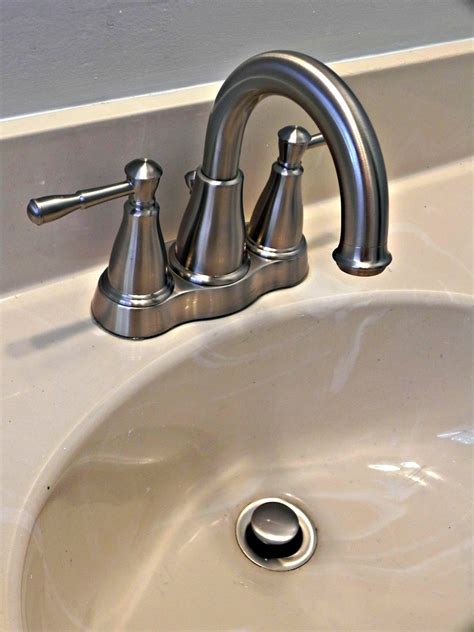 Discover the best bathroom faucets for your home! Danze Eastham Bathroom Faucet Review - Mad in Crafts