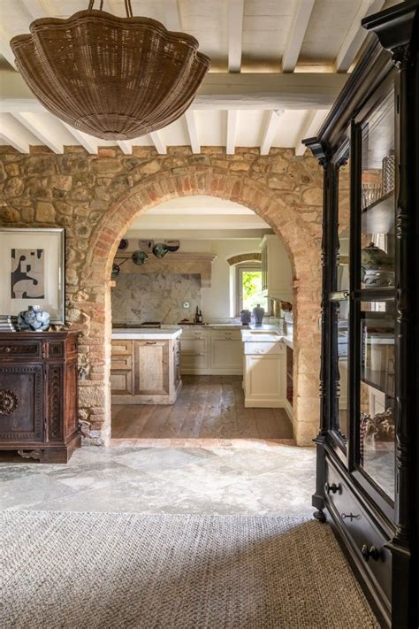 Decorating Lessons We Learned From A Dreamy Italian Farmhouse Tuscan