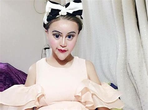 Maybe you would like to learn more about one of these? Wanita Ini Ngaku Paling Cantik Sedunia Usai Operasi Plastik, Setuju?