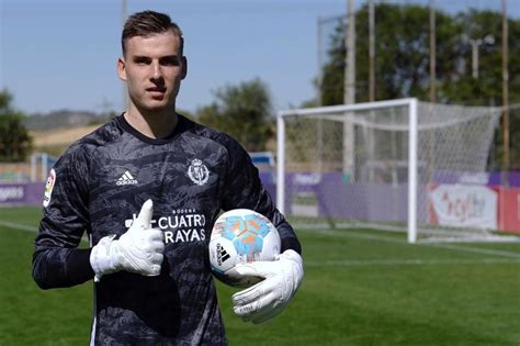 How Many Games Have Andriy Lunin Played For Real Madrid Abtc