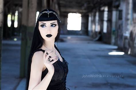 gothic art gothic girls gothic beauty scene emo metal girl obsidian luscious erotic