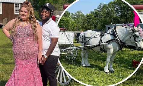 Honey Boo Boo Goes To Prom Alana Thompson Poses With Boyfriend Dralin Carswell Trendradars Uk