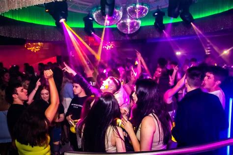 Get Paid To Party A Guide To Night Club Part Time Jobs Five X Finance