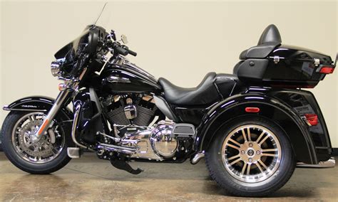 Their understanding of trikes created a seamless transition into designing and producing an accessory line especially for the harley davidson tri glide. 2014 Harley-Davidson Tri Glide Ultra Photos, Informations ...