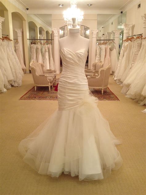 Wir fanden 5 styles von asymmetrical wedding dresses. Satin asymmetrical fit to flare. | Wedding dresses ...