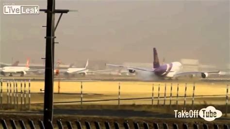 Airbus A380 Near Crash At Landing Youtube
