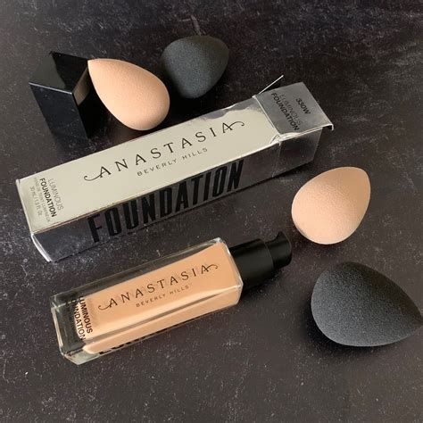 Anastasia Beverly Hills Luminous Foundation in 330W Review and Swatches ...