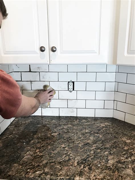 How To Install Subway Tile Backsplash A Step By Step Guide Decoomo