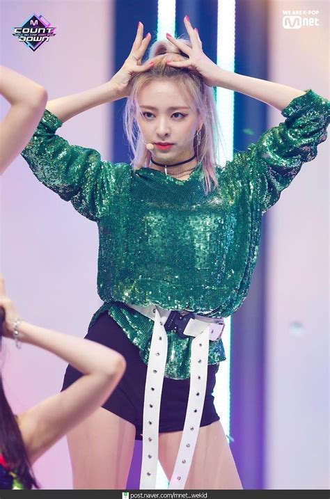 Yuna Pics On Twitter Event Outfit Itzy Stage Outfits