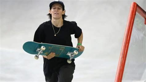15 Best Female Skateboarders Of All Time Who Rule Skatepark