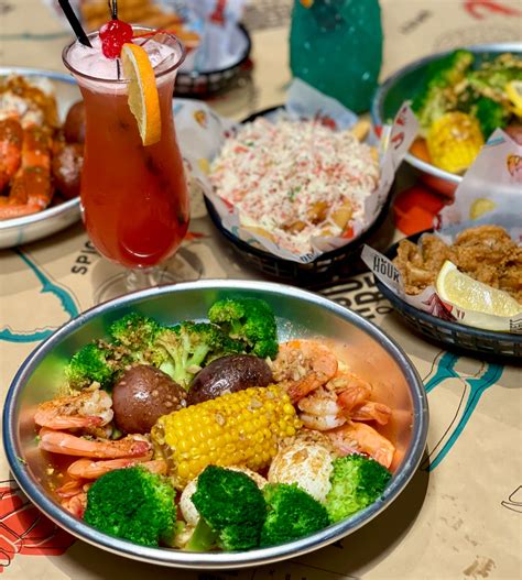 Hook & Reel Cajun Seafood & Bar - Home