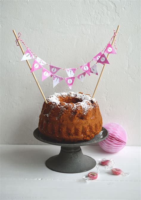 Verziere selbst gebackene kuchen oder muffins mit unseren personalisierbaren kuchenfähnchen, bannern eine happy birthday wimpelkette zum verlieben. Kuchengirlande #Happy#Birthday vom Inselmädchen | Partydekoration, Girlanden