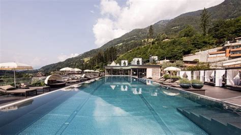 Urlaub Bei Meran 5 Sterne Hotel In Südtirol Luxushotel Südtirol 5