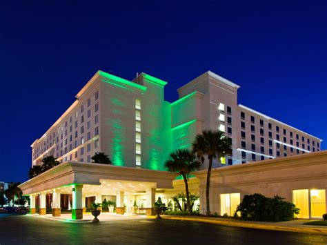 Kid And Pet Friendly Hotels In Orlando Holiday Inn And Suites Across From