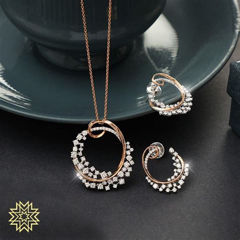 Irresistable Gold And Dimond Pendant Sets For Minimal Jewellery Lovers