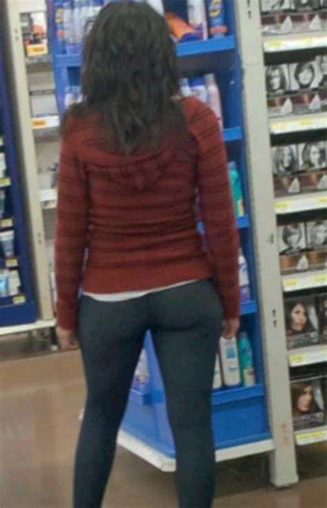 Girls In Yoga Pants Of Walmart 22 Photos GirlsInYogaPants Com
