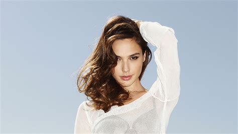 Gal Gadot K HD Celebrities K Wallpapers Images Backgrounds Photos And Pictures