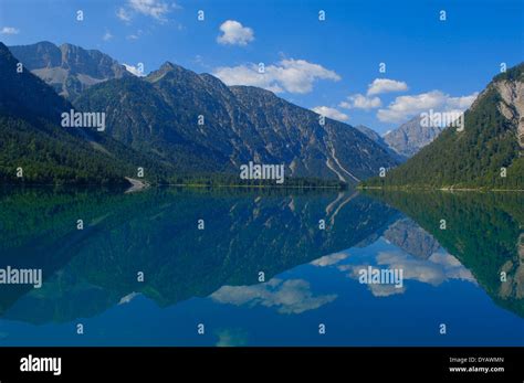 Austria Plansee Tirol Lake Plansee Seespitz Ammergau Alps Stock
