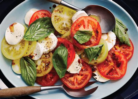Tomato And Bocconcini Salad With Balsamic Glaze Foodland