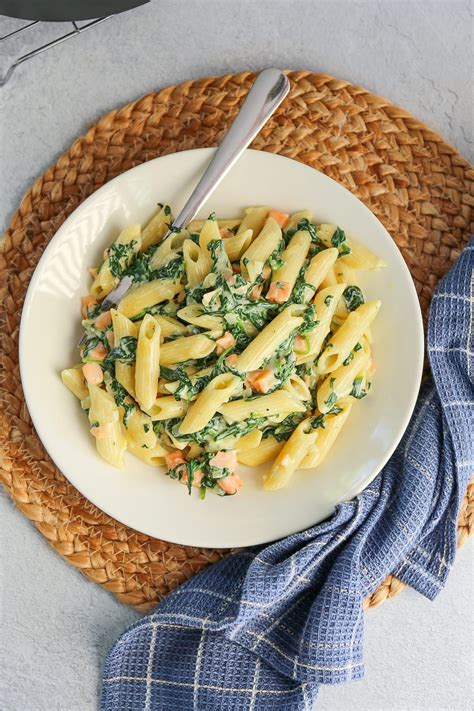 Pasta Met Spinazie En Zalm In Min Op Tafel Lekker En Simpel