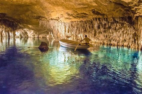 Drach Caves In Mallorca Explore A Mysterious Cave System Go Guides