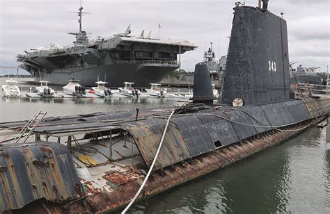 1945 Guppy Type American Submarine To Be Scrapped Uss Clamagore Ss