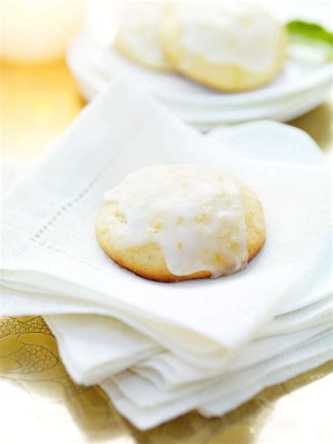 Almond and cherry is a delicious and classic flavor combo that comes together in these easy cookies! Lemon Ricotta Cookies with Lemon Glaze | Lemon ricotta ...