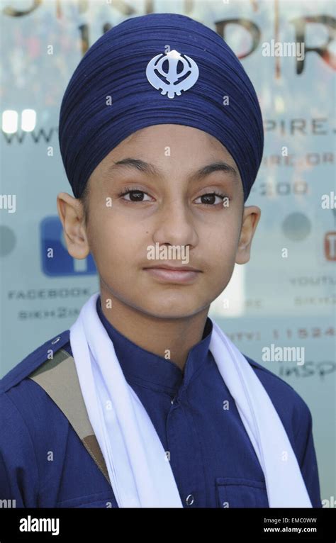 Junger Sikh Junge Fotos Und Bildmaterial In Hoher Auflösung Alamy