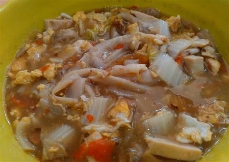 Umumnya seblak yang paling banyak dikenal dengan hidangan kuah, disajikan secara basah dan pedas. Resep Seblak Jamur Kuah Sedap Dan Nikmat