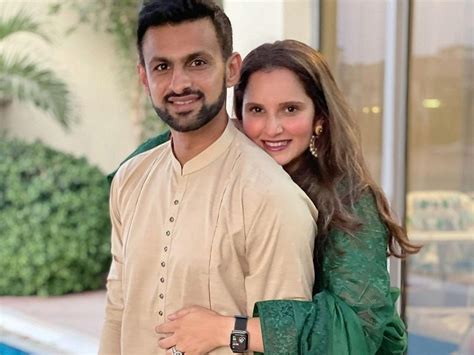 Star Couple Sania Mirza And Shoaib Malik Receive Uaes Golden Visa