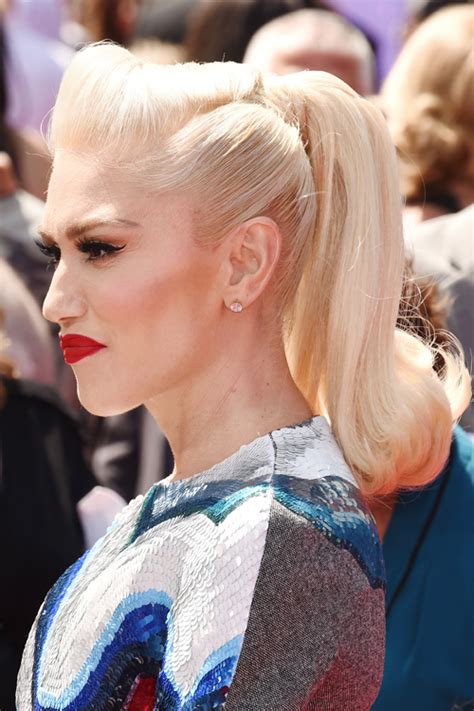 Gwen Stefanis Hairstyles And Hair Colors Steal Her Style