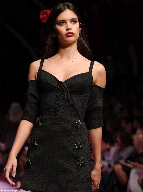 Sara Sampaio Stuns In Lbd At Dolce And Gabbana Mfw Party Daily Mail Online